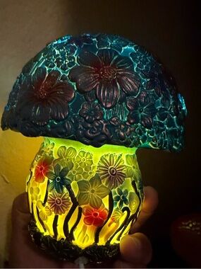 Floral Mushroom USB Night Light - Multicolor